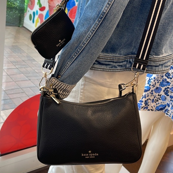 Kate Spade Rosie Shoulder Bag With Tech Attachment AirPod
Black
NWT - Picture 9 of 16